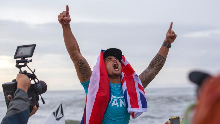 Ezekiel Lau remporte le Vans World Cup of Surfing