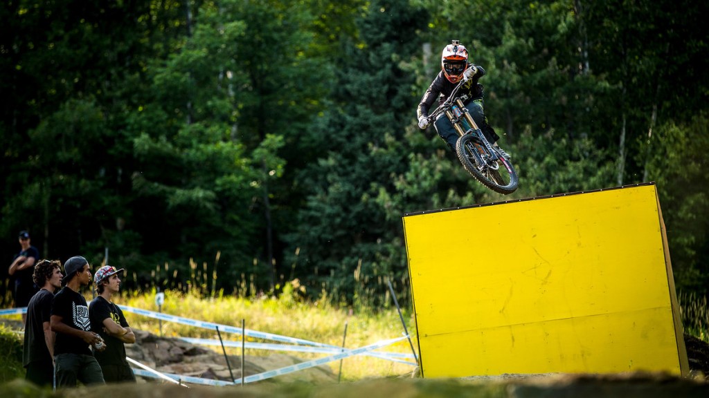 La descente du Mont-Sainte-Anne avec Claudio Caluori
