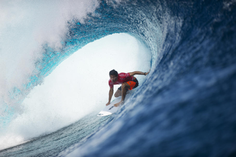 Jérémy Florès surf tube vague fiji