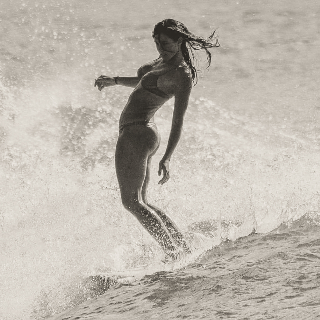 Kandace Wolshin top 15 surfeuses sexy hot string thong bikini nude
