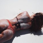 Victoria Vergara surf hot sexy bikini thong string nue nude