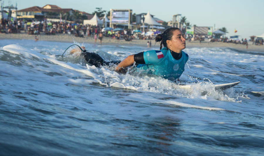 Oi Rio Pro 2018 live Johanne Defay surf bikini