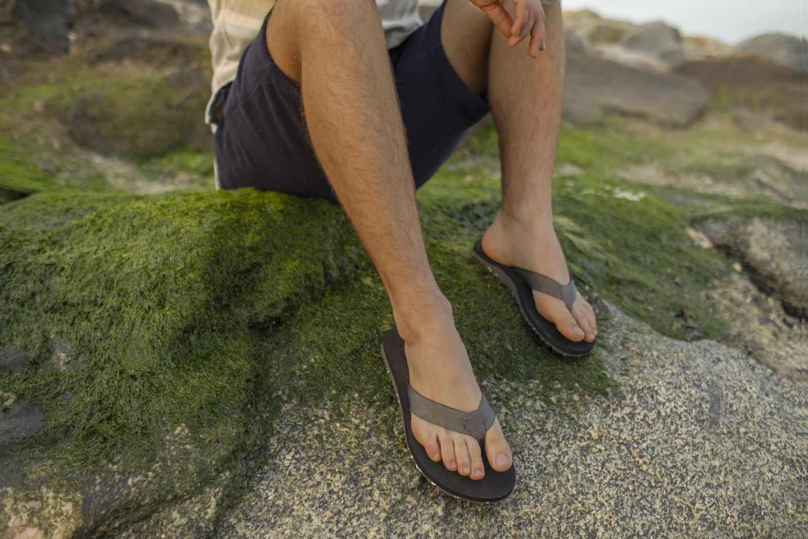 TOMS x Outerknown des produits éco-responsables Tongs