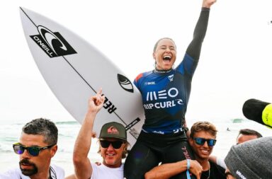 johanne defay remporte supertubos portugal wsl surf